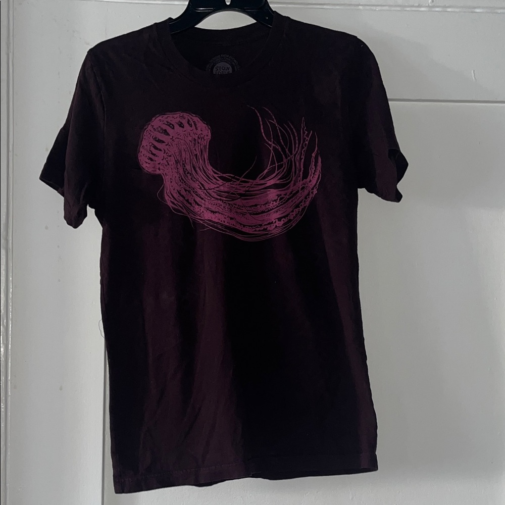 Women's Short Sleeve Tee with Pink Jellyfish Graphic